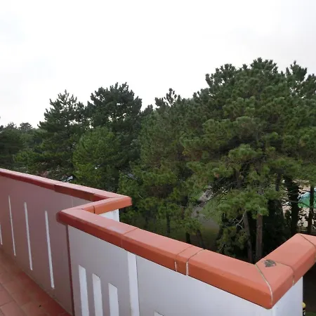 Your Flat Just A Short Walk From Pluto Beach