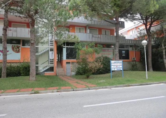 Your Flat Just A Short Walk From Pluto * Бибионе