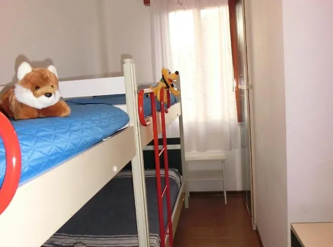 아파트 Your Flat Just A Short Walk From Pluto 비비오네