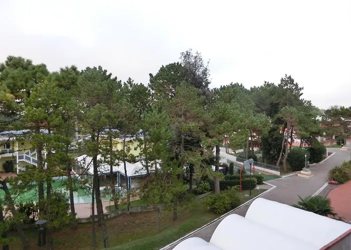 Your Flat Just A Short Walk From Pluto Апартаменты